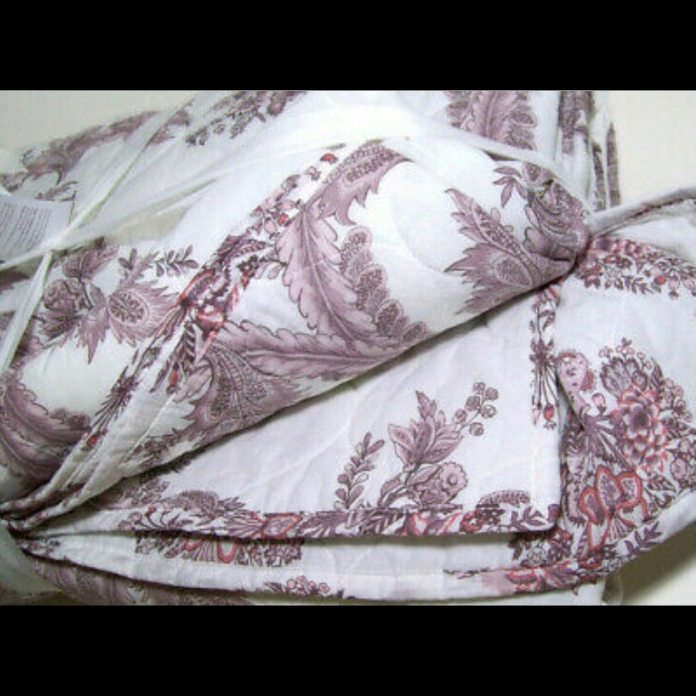 Pottery Barn Shani Reversible Cotton Coverlet F/Q